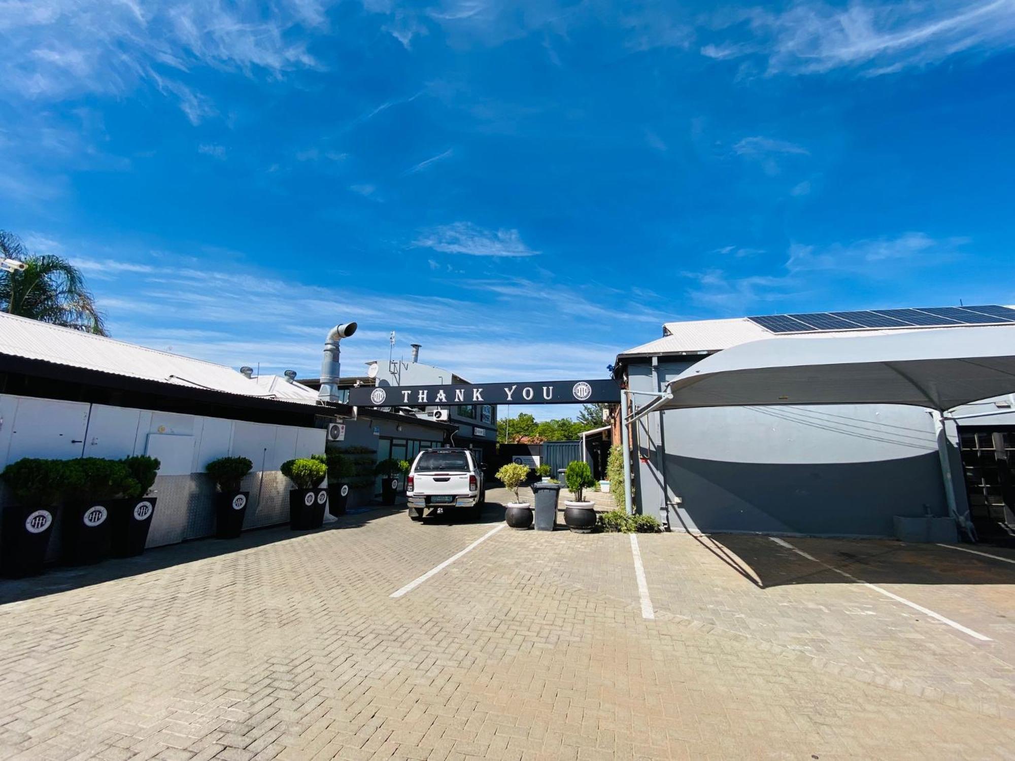 Halfway House Hotel Kimberley Esterno foto