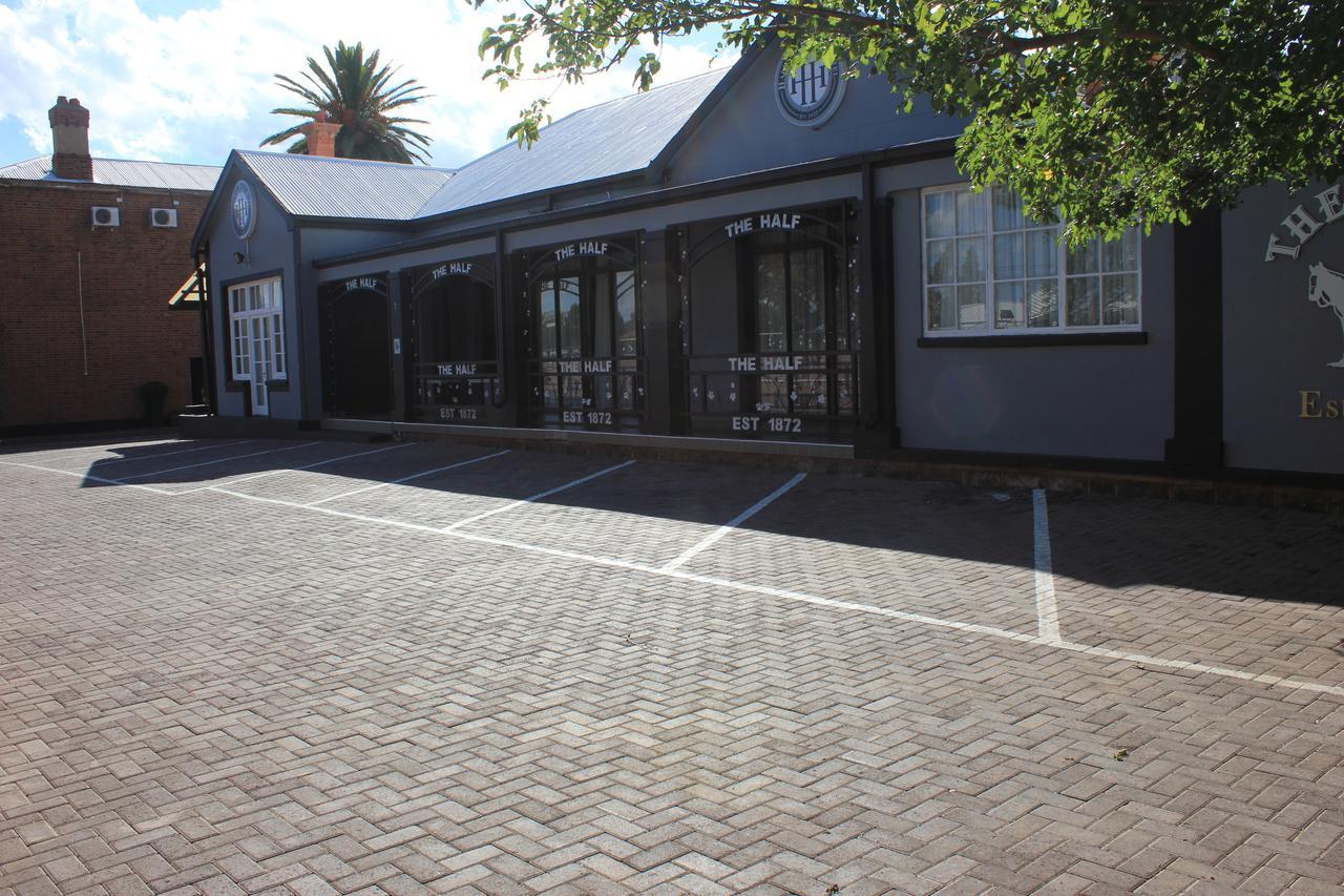 Halfway House Hotel Kimberley Esterno foto