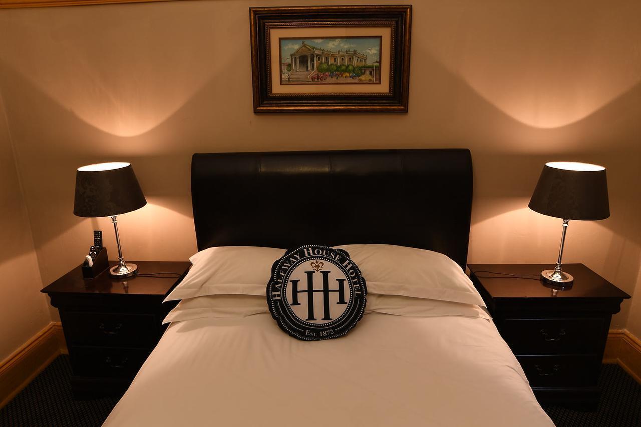 Halfway House Hotel Kimberley Esterno foto