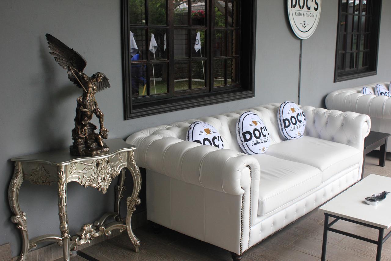Halfway House Hotel Kimberley Esterno foto